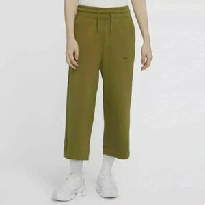 Nike Cropped Wide Leg EUC Green / Chartreuse Sweatpants Size Small​